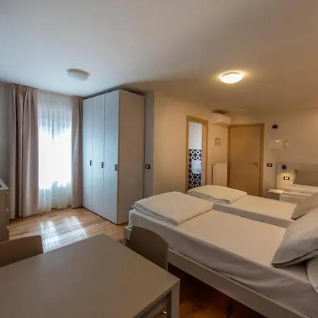 ゲストハウス La Blave